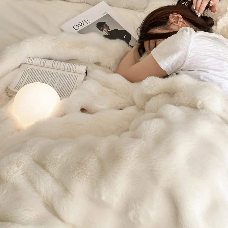 Luxury Faux Rabbit Fur Blankets for Beds Winter Fluffy Plush Throw Blanket Bedroom Sofa Cover Pillowcase Ultra Soft Bubble Throw